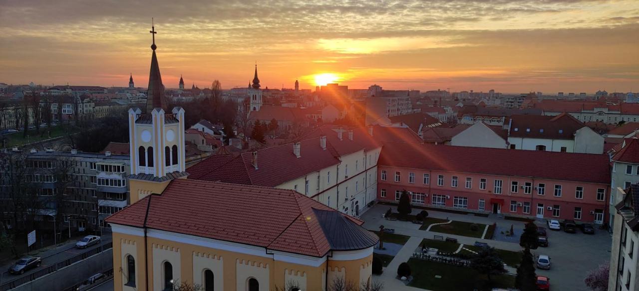 Over The City Oradea Zewnętrze zdjęcie
